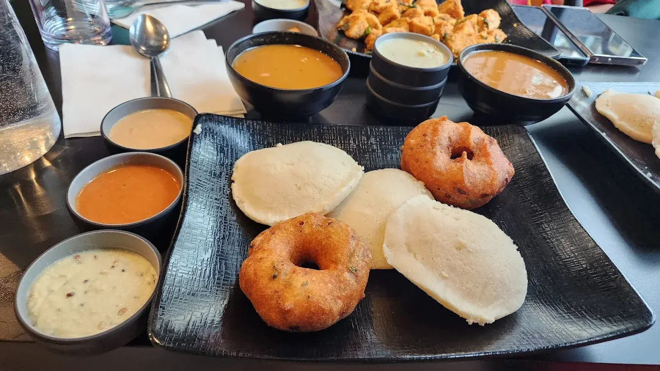 Best MGR medhu vada in Mississauga, ON