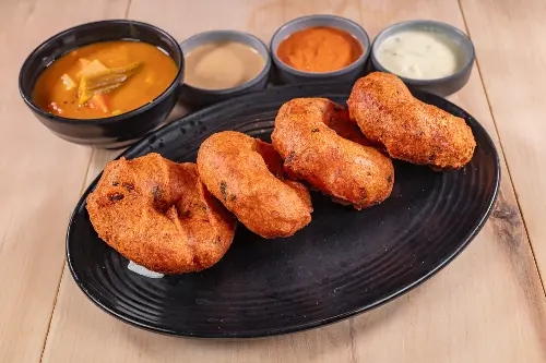 Delicious MGR Medhu Vada in Mississauga, ON